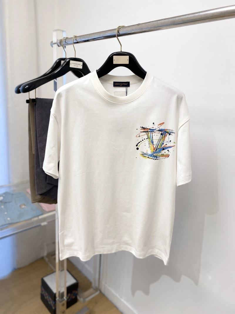 Effortless Louis Vuitton T-Shirts 134381