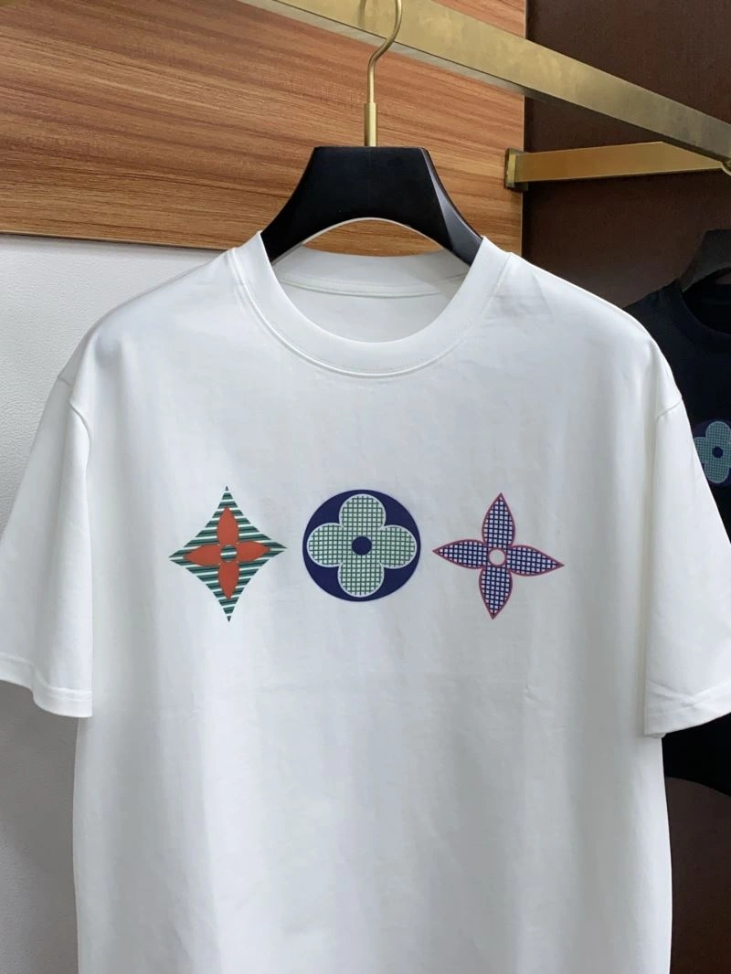 Louis Vuitton T-Shirts Resilient 134378