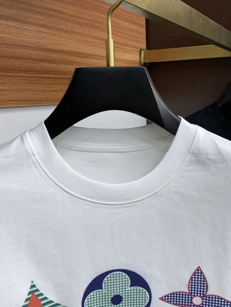 Louis Vuitton T-Shirts Resilient 134378