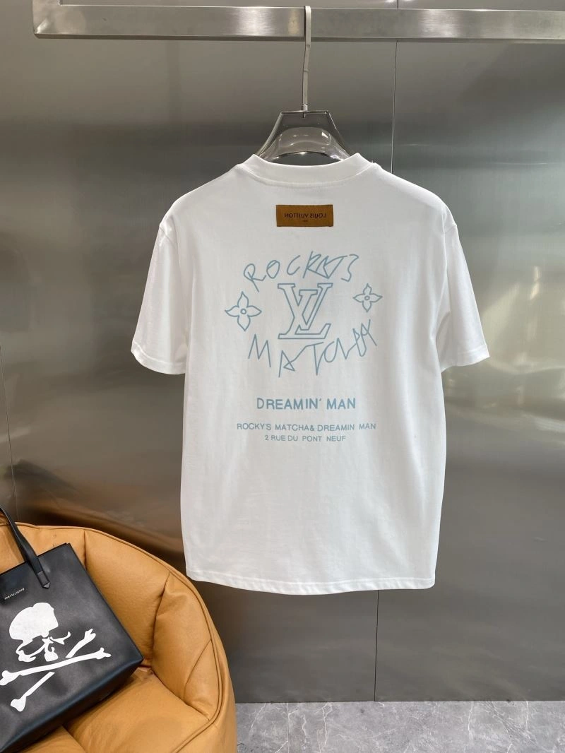 Sustainable Louis Vuitton T-Shirts 134376