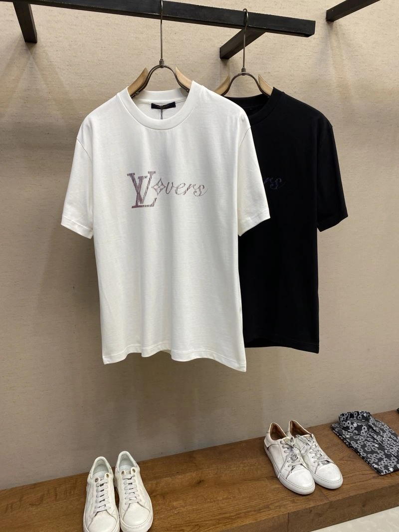 Elegant Louis Vuitton T-Shirts 134345