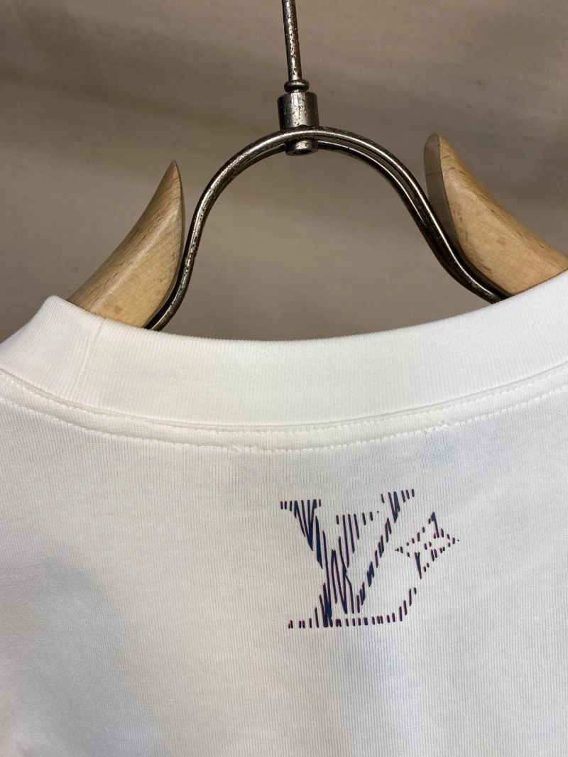 Elegant Louis Vuitton T-Shirts 134345