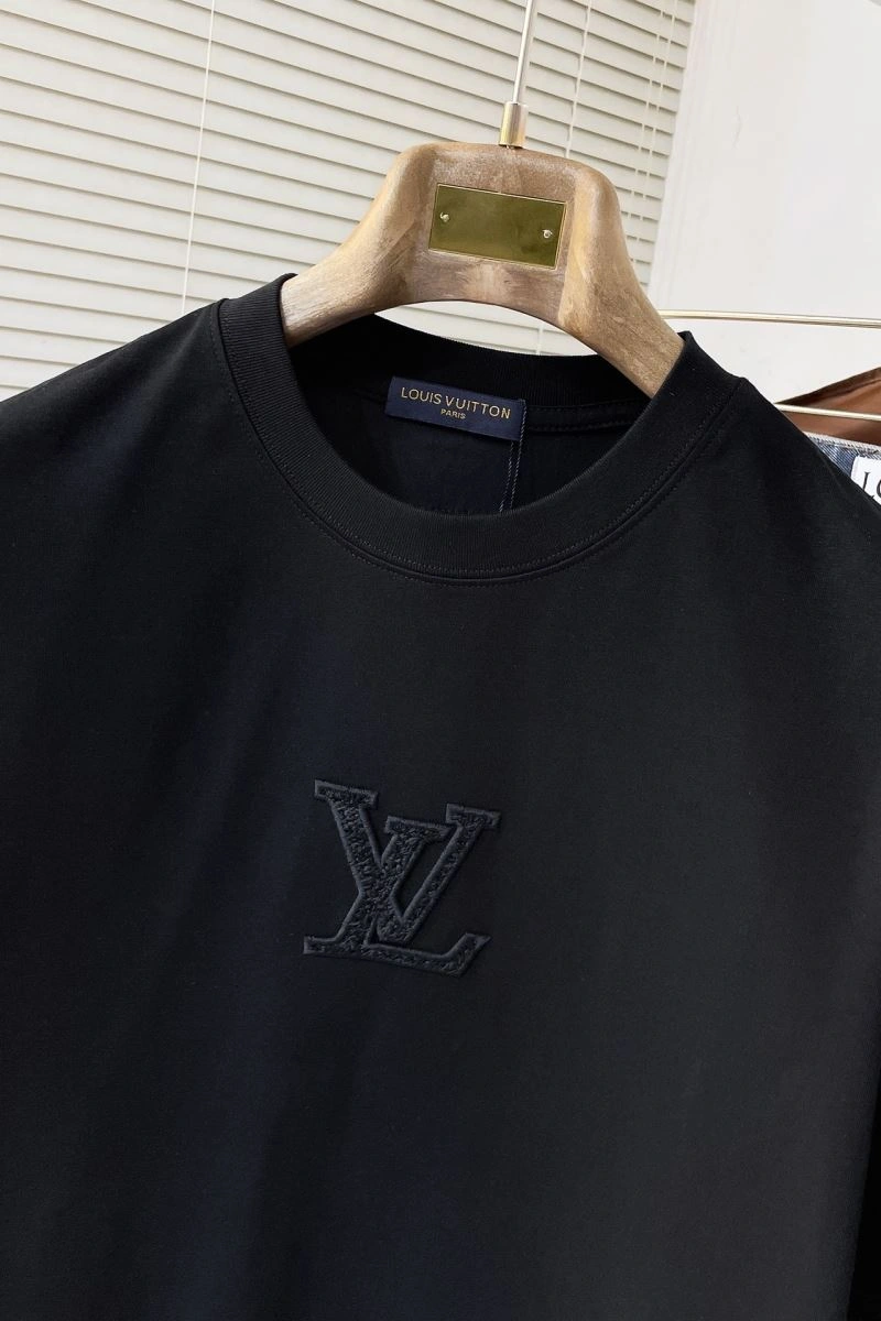 Louis Vuitton T-Shirts Modern 134352