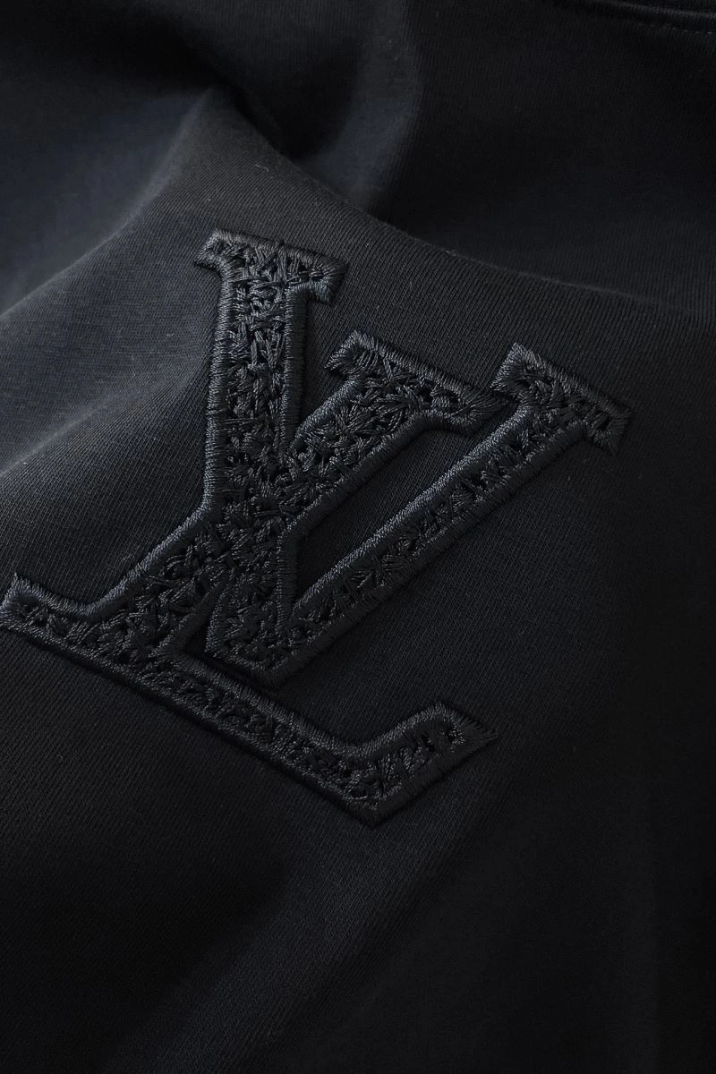 Louis Vuitton T-Shirts Modern 134352