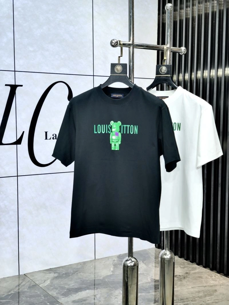 Compact Louis Vuitton T-Shirts 134346