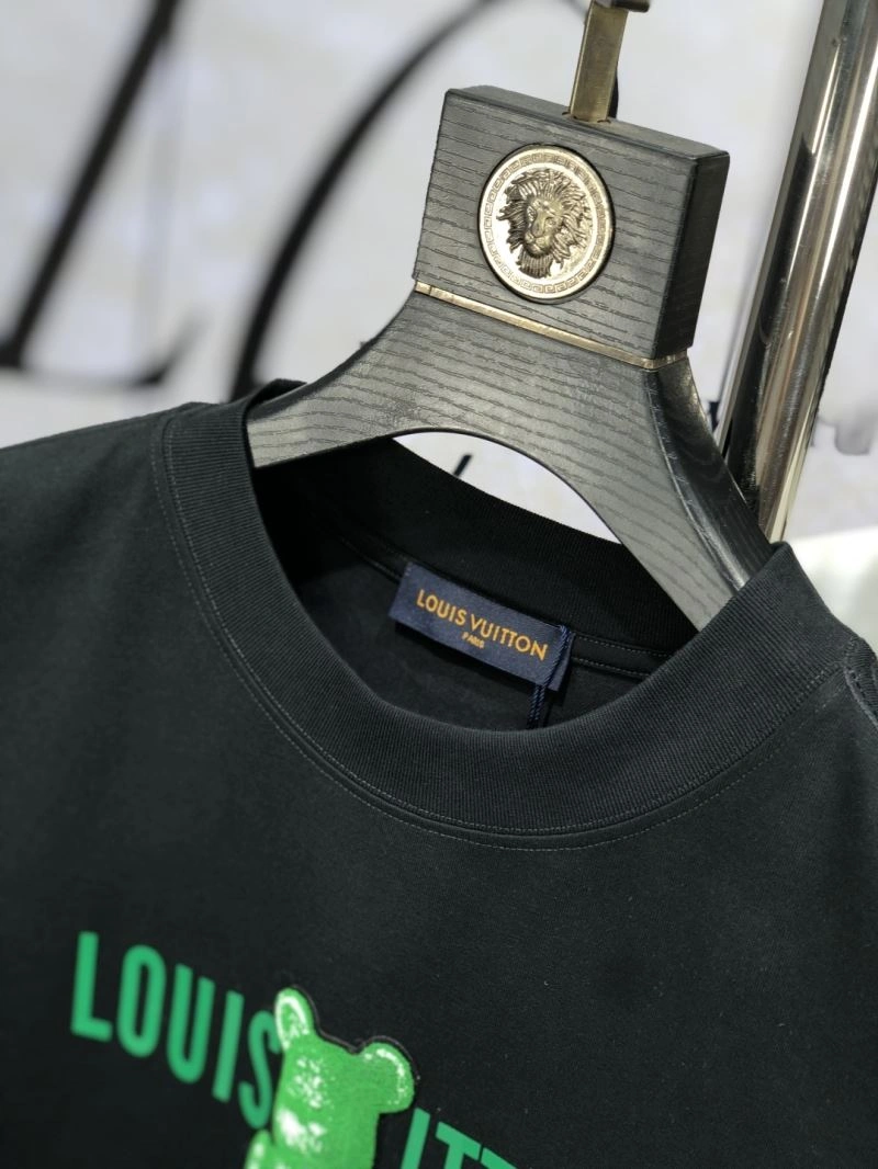 Compact Louis Vuitton T-Shirts 134346