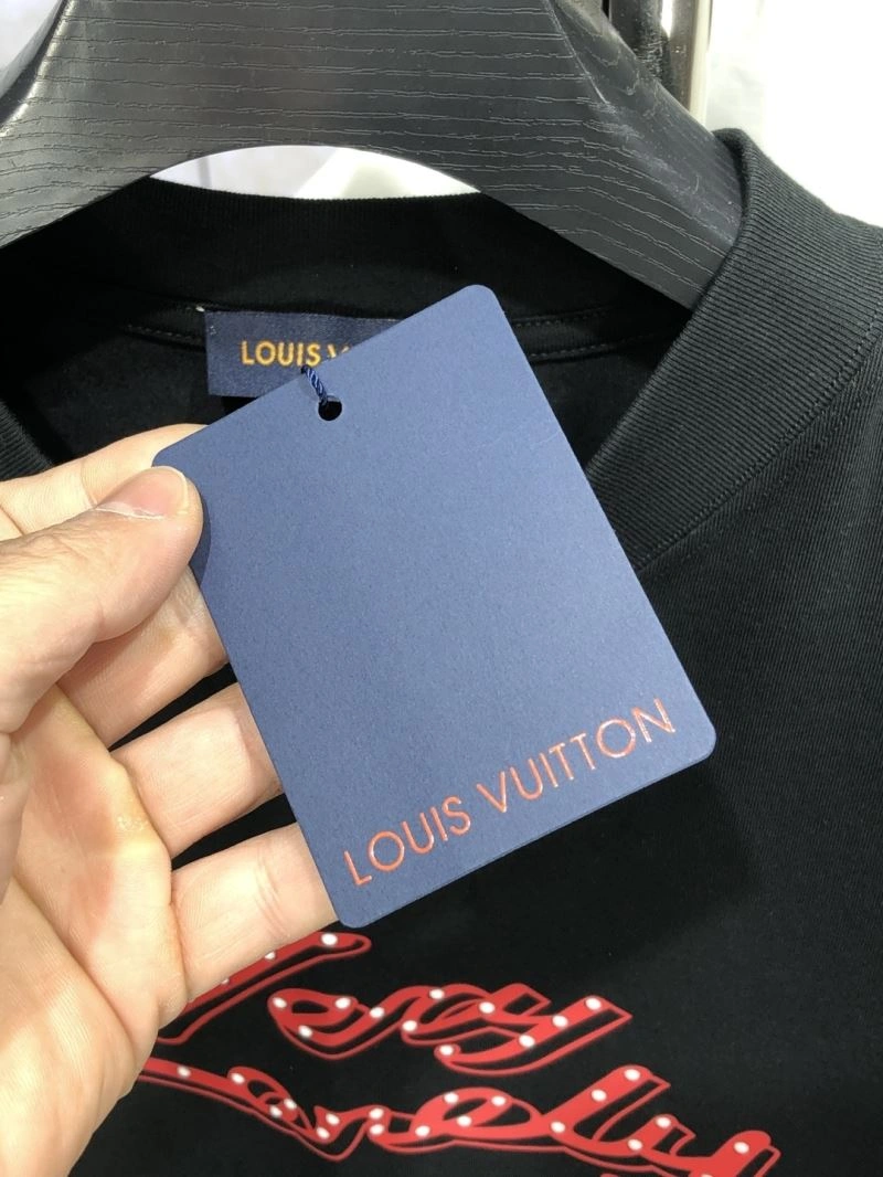 AllSeason Louis Vuitton T-Shirts 134354