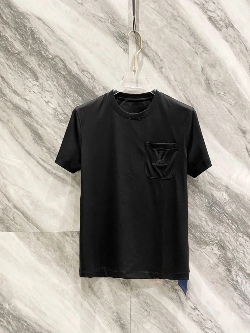 Louis Vuitton T-Shirts Sleek 134348