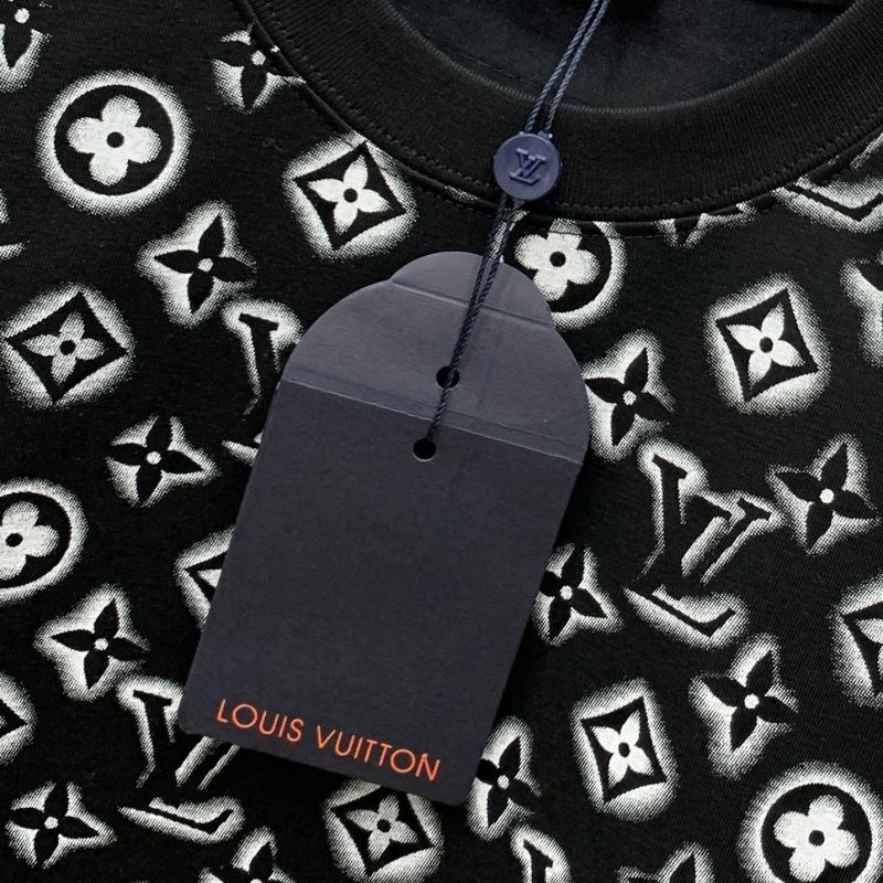Breathable Louis Vuitton T-Shirts 134351