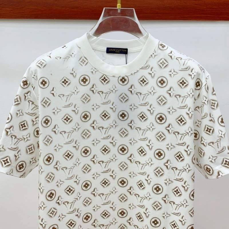 Louis Vuitton T-Shirts Comfortable 134356