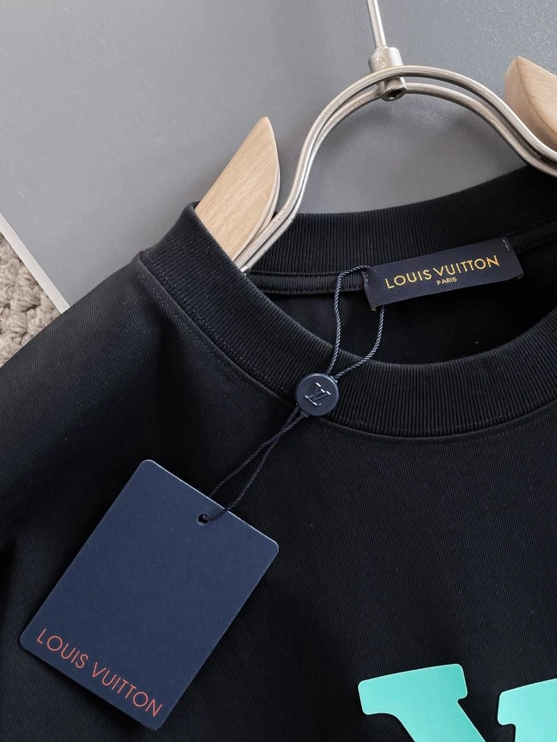 Louis Vuitton T-Shirts Stretchable 134342