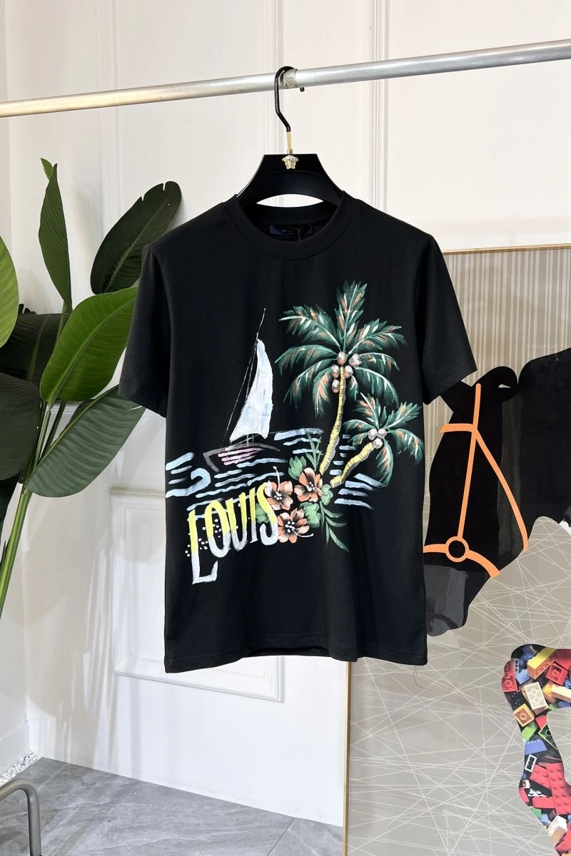 EyeCatching Louis Vuitton T-Shirts 134336