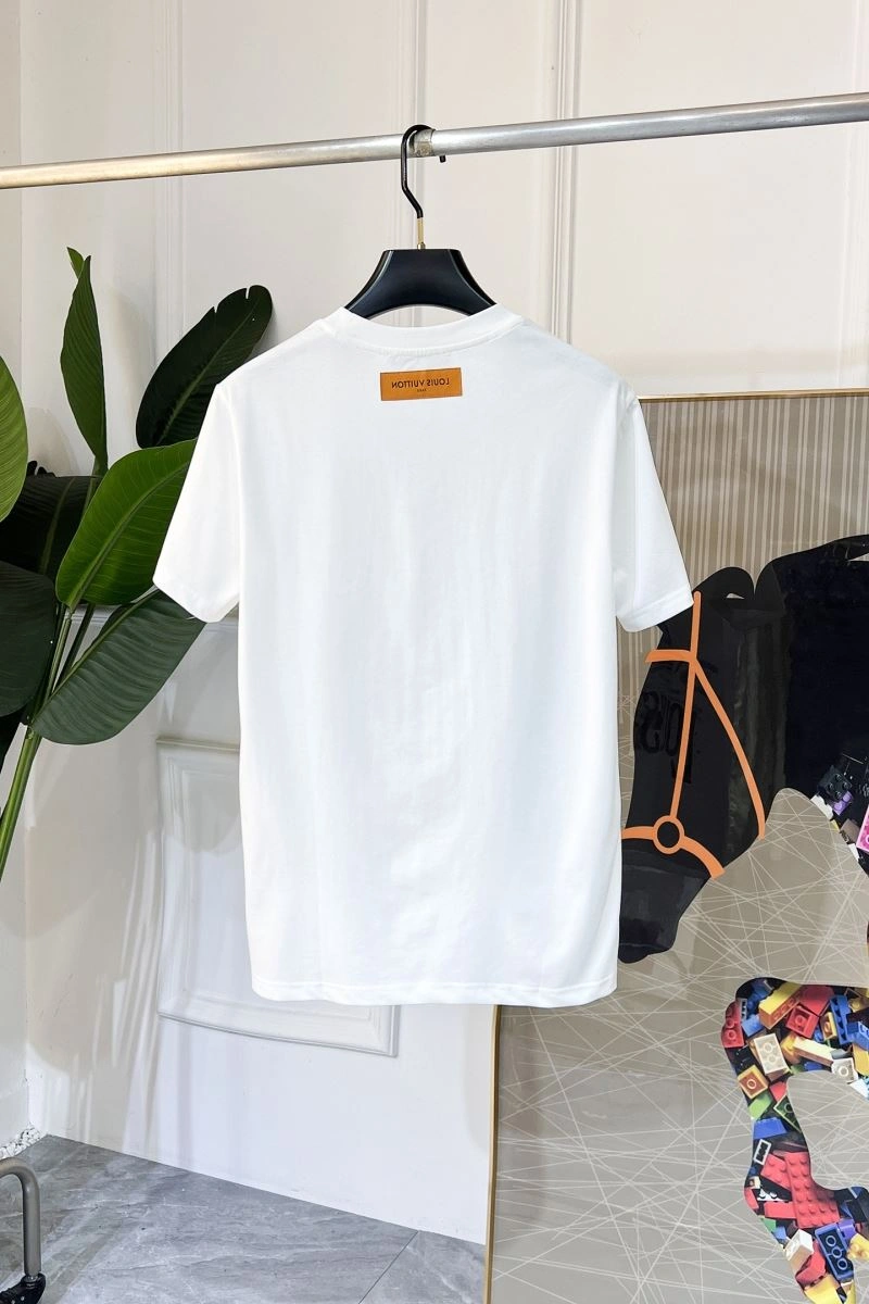EyeCatching Louis Vuitton T-Shirts 134336