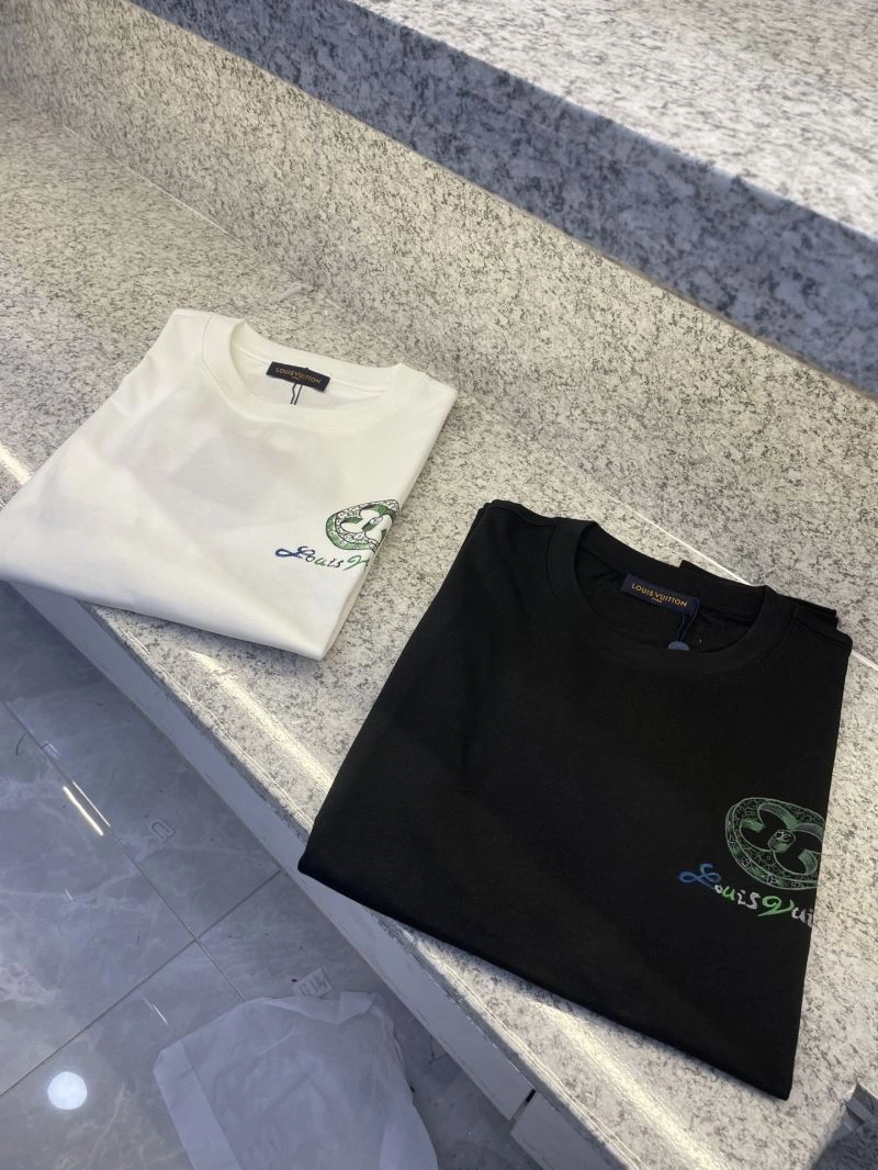 Minimalist Louis Vuitton T-Shirts 134338