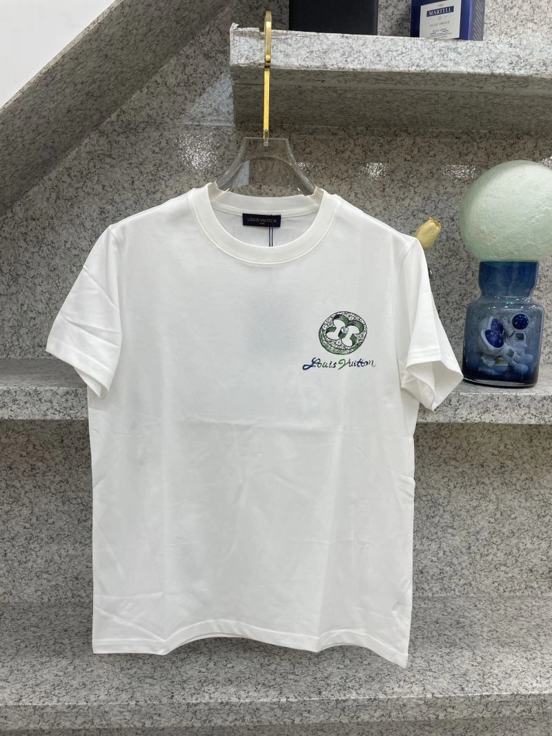 Minimalist Louis Vuitton T-Shirts 134338