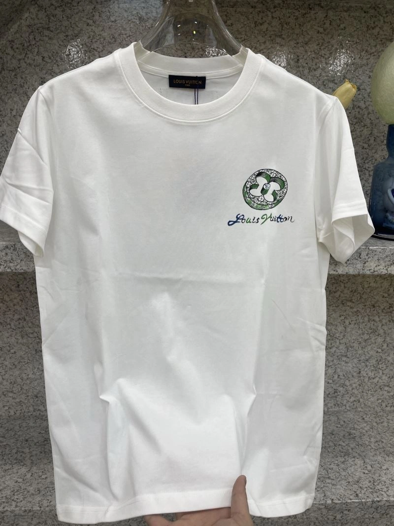 Minimalist Louis Vuitton T-Shirts 134338