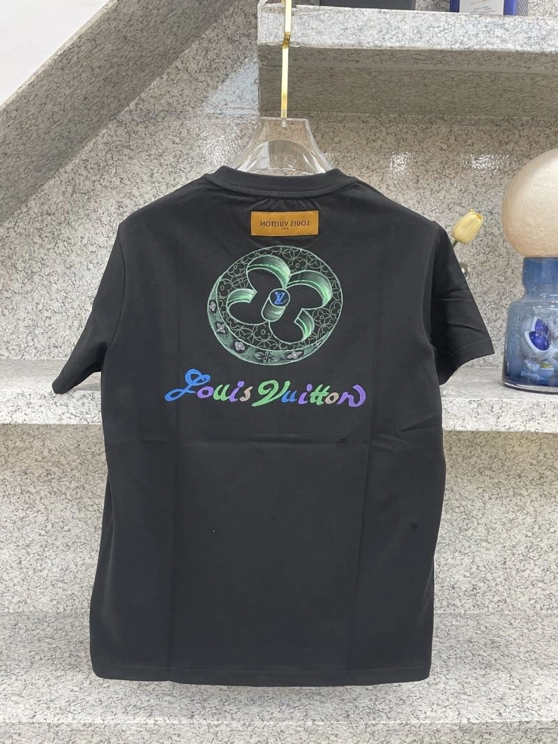 Minimalist Louis Vuitton T-Shirts 134338