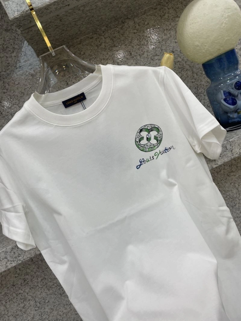 Minimalist Louis Vuitton T-Shirts 134338