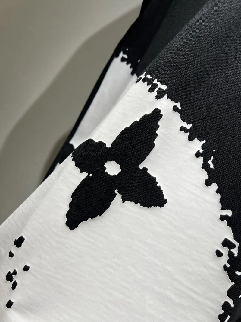 WrinkleFree Louis Vuitton T-Shirts 134339