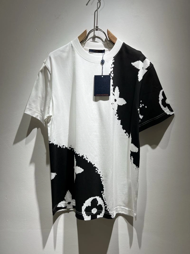 Louis Vuitton T-Shirts MoistureWicking 134333