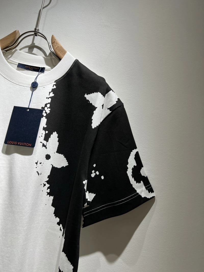 Louis Vuitton T-Shirts MoistureWicking 134333