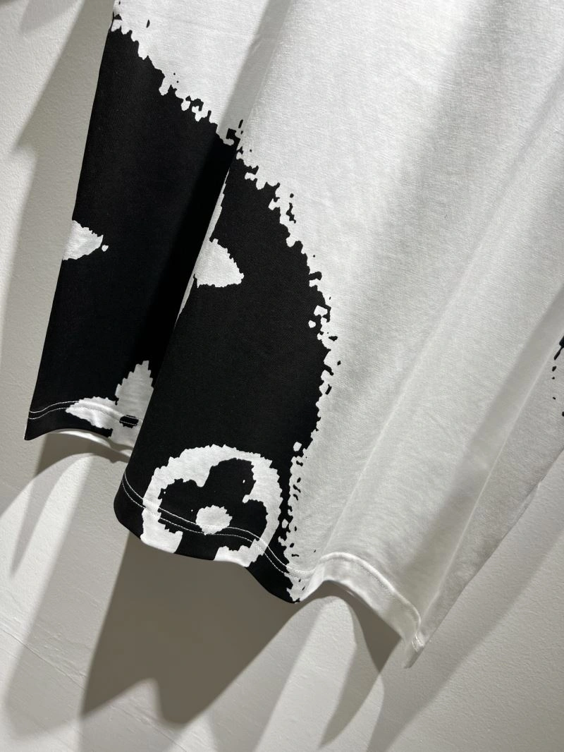 Louis Vuitton T-Shirts MoistureWicking 134333