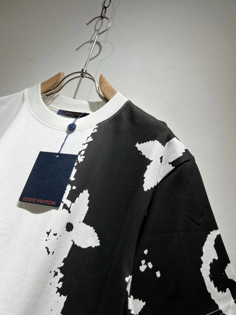 Louis Vuitton T-Shirts MoistureWicking 134333