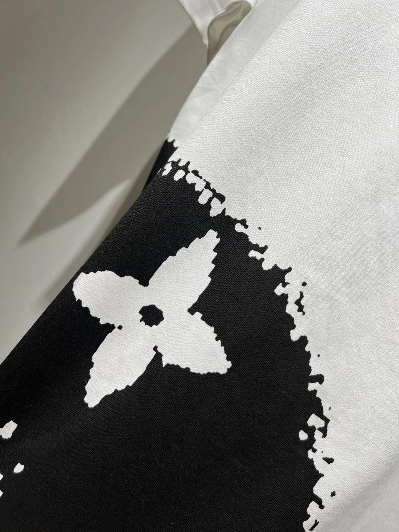Louis Vuitton T-Shirts MoistureWicking 134333