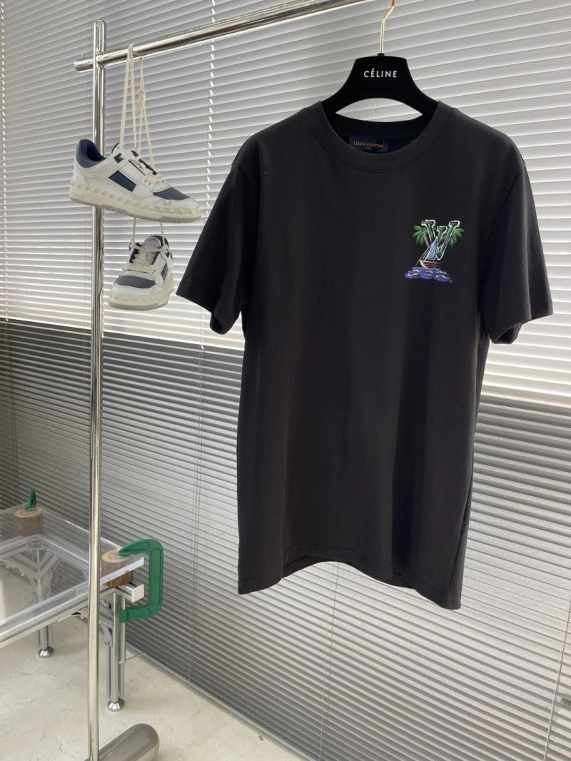 Stylish Louis Vuitton T-Shirts 134329