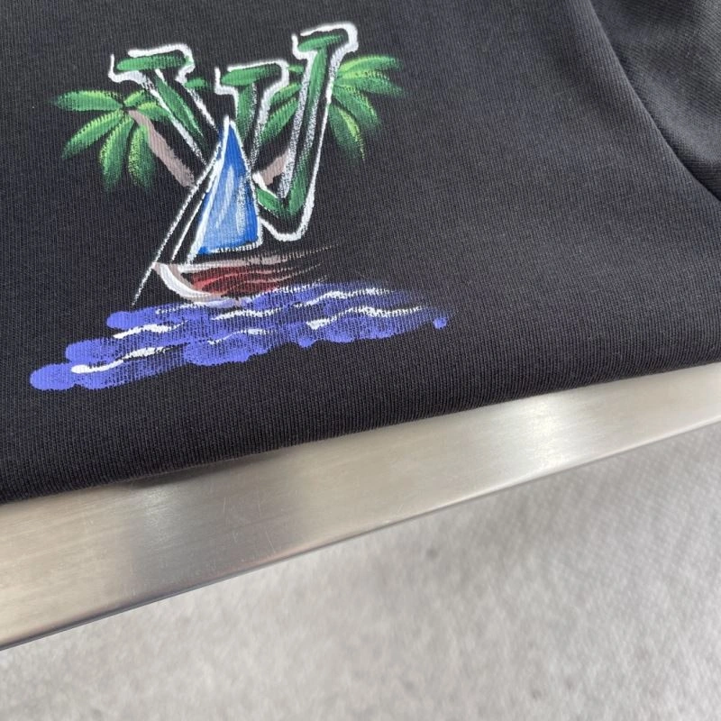 Stylish Louis Vuitton T-Shirts 134329