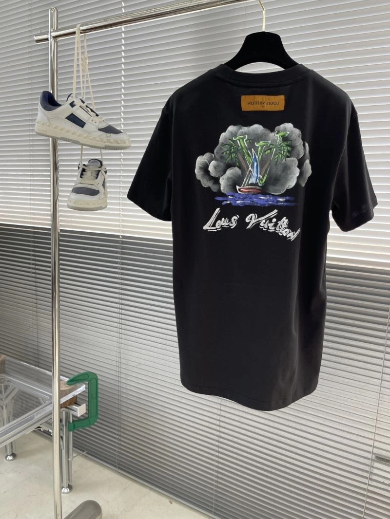 Stylish Louis Vuitton T-Shirts 134329