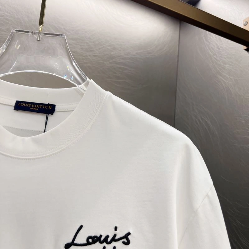 Louis Vuitton T-Shirts Unisex 134328