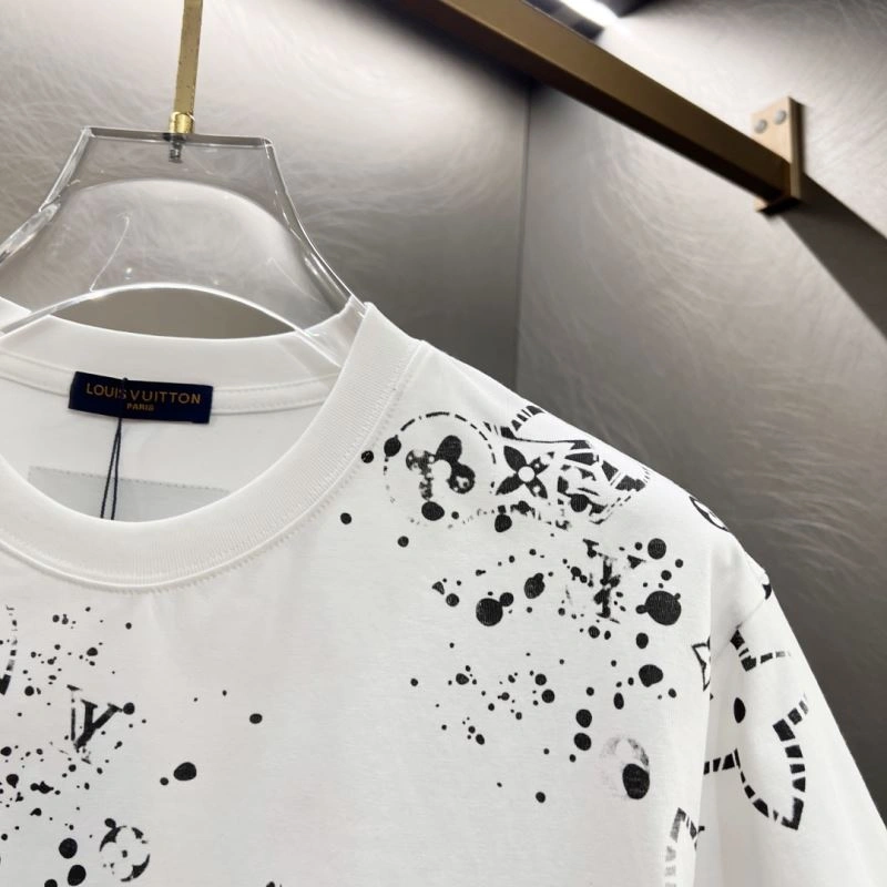 Durable Louis Vuitton T-Shirts 134326