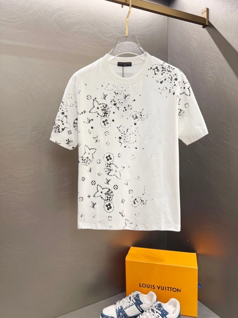Durable Louis Vuitton T-Shirts 134326