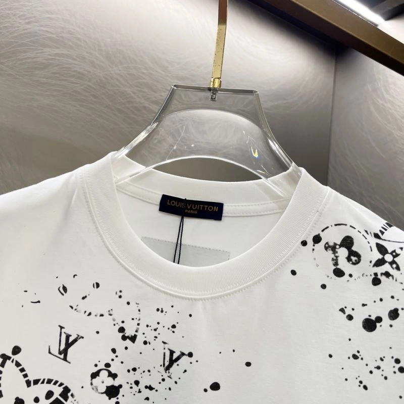 Durable Louis Vuitton T-Shirts 134326