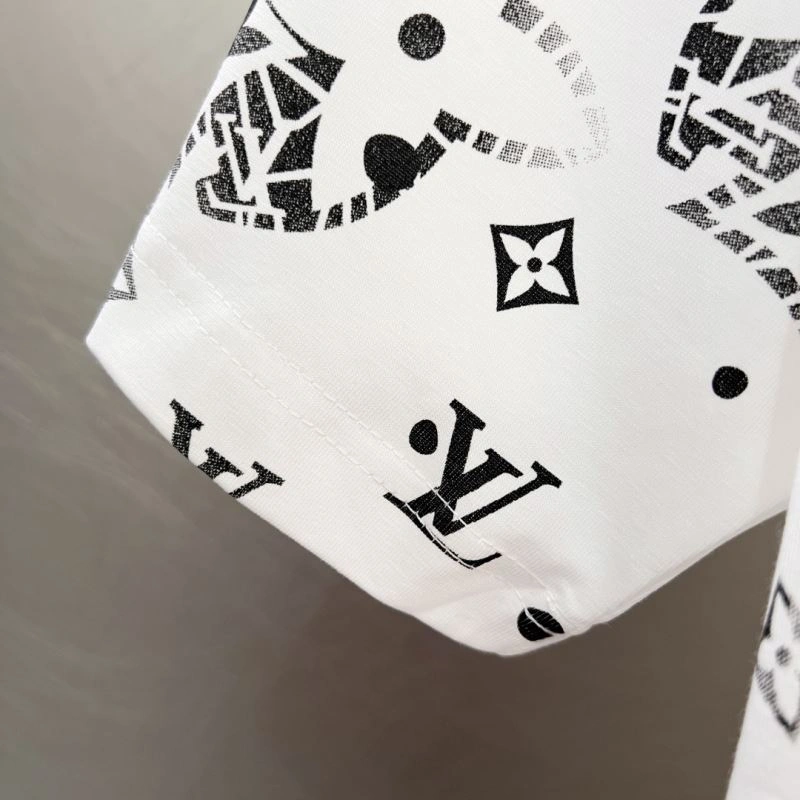 Durable Louis Vuitton T-Shirts 134326