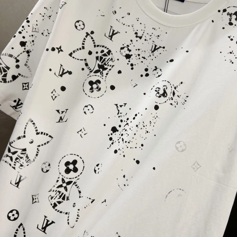 Durable Louis Vuitton T-Shirts 134326