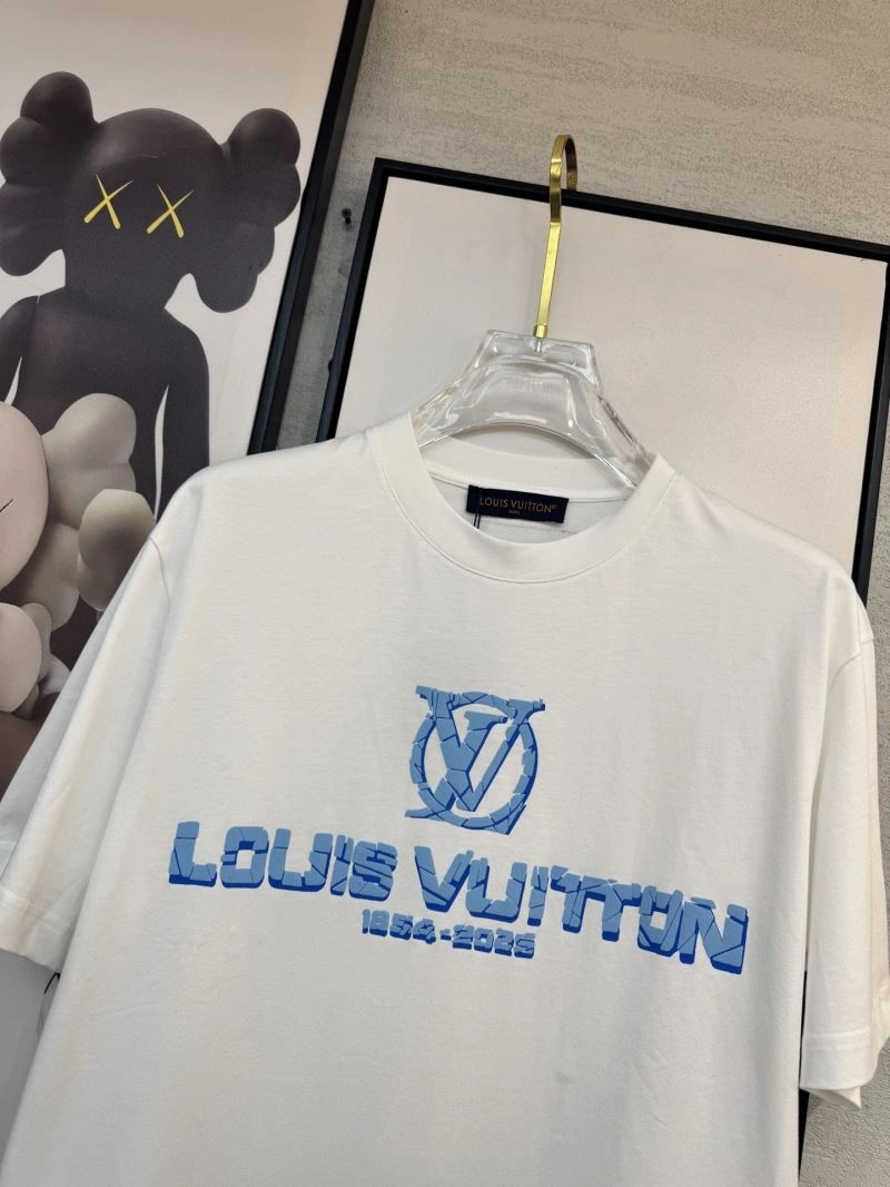 Louis Vuitton T-Shirts Breathable 134310