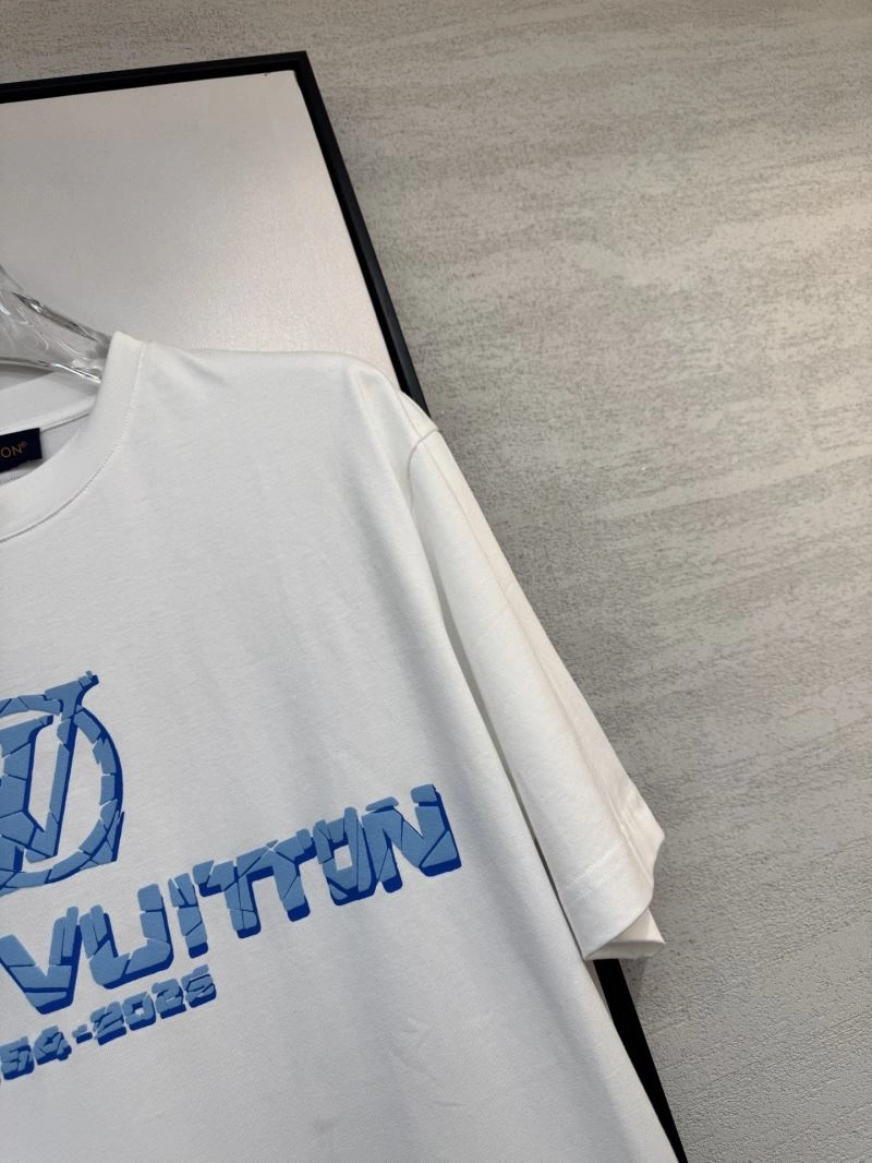 Louis Vuitton T-Shirts Breathable 134310