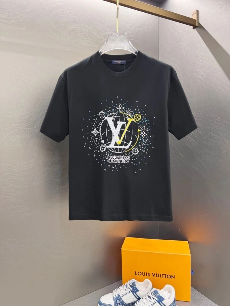 Louis Vuitton T-Shirts Comfortable 134325