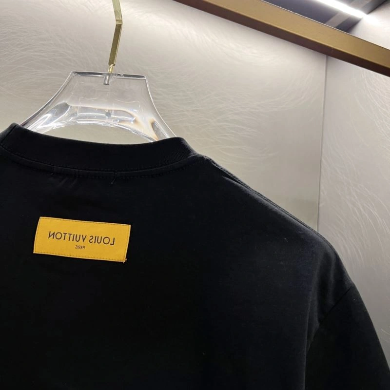 Louis Vuitton T-Shirts Comfortable 134325