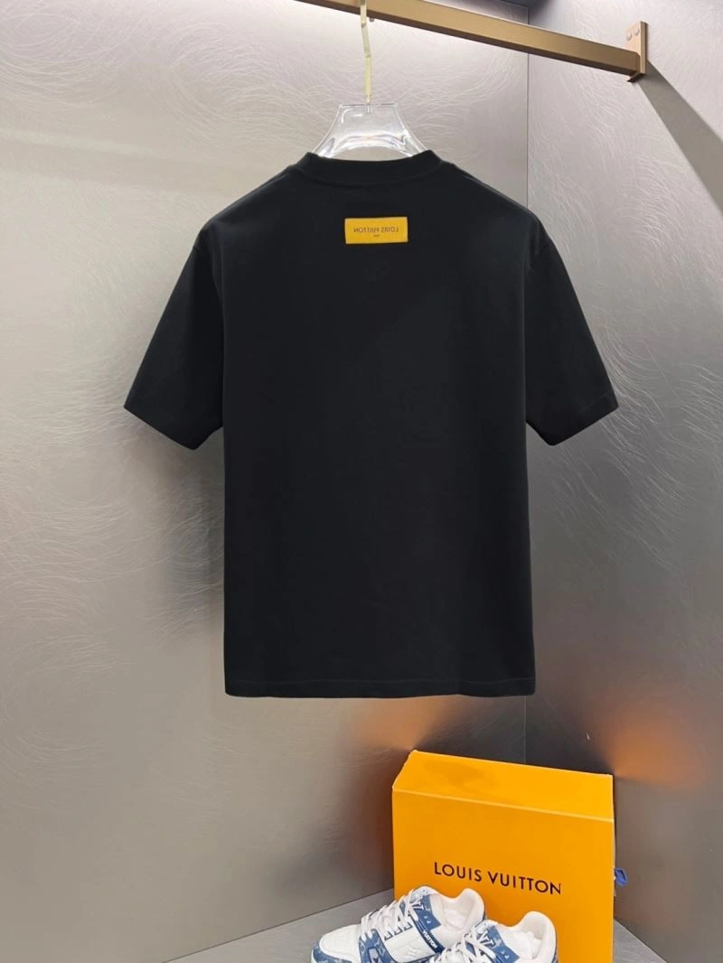 Louis Vuitton T-Shirts Comfortable 134325