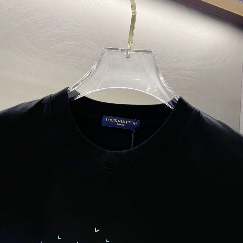 Louis Vuitton T-Shirts Comfortable 134325