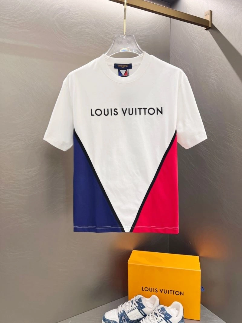 Comfortable Louis Vuitton T-Shirts 134324