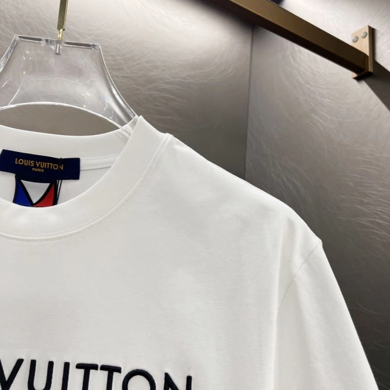 Comfortable Louis Vuitton T-Shirts 134324