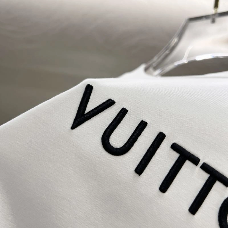 Comfortable Louis Vuitton T-Shirts 134324