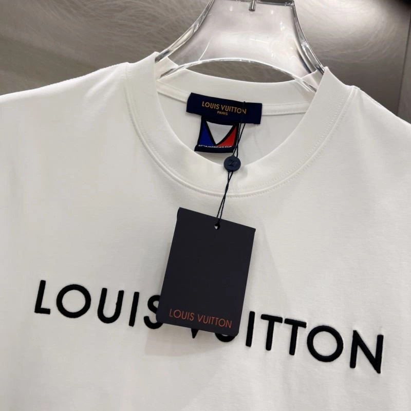 Comfortable Louis Vuitton T-Shirts 134324