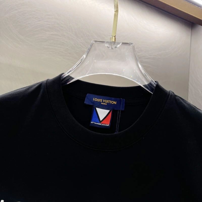 Comfortable Louis Vuitton T-Shirts 134319
