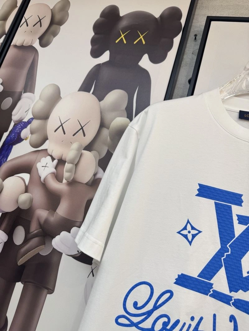 Louis Vuitton T-Shirts Sophisticated 134304