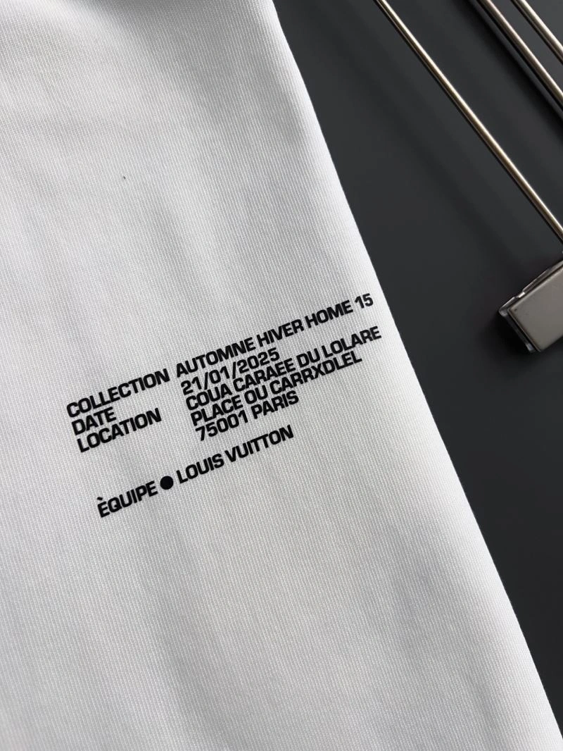 Louis Vuitton T-Shirts Seasonal 134309